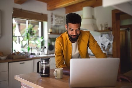 The Top 34 Sales Blogs & Websites Every Sales Pro Should Bookmark